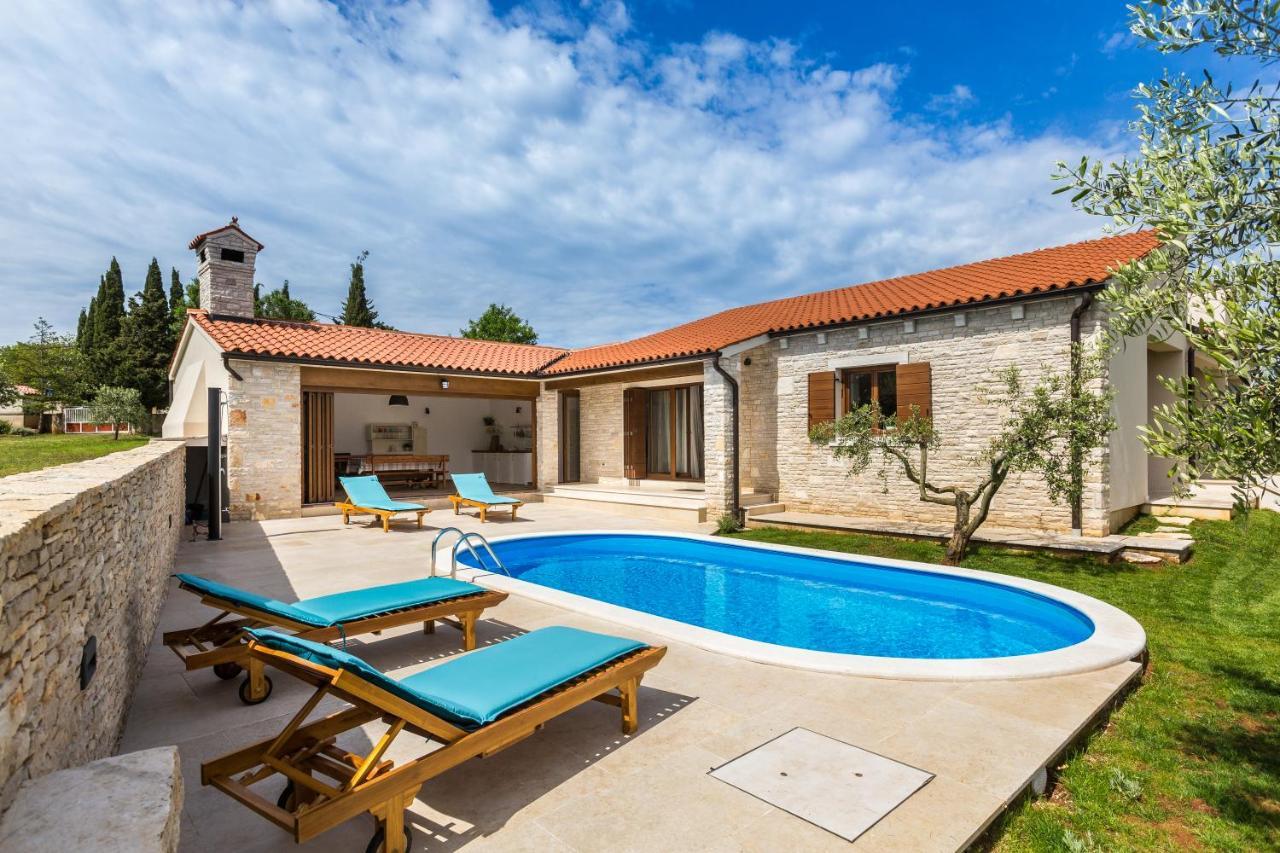 Villa Vignola Kavran Exterior photo